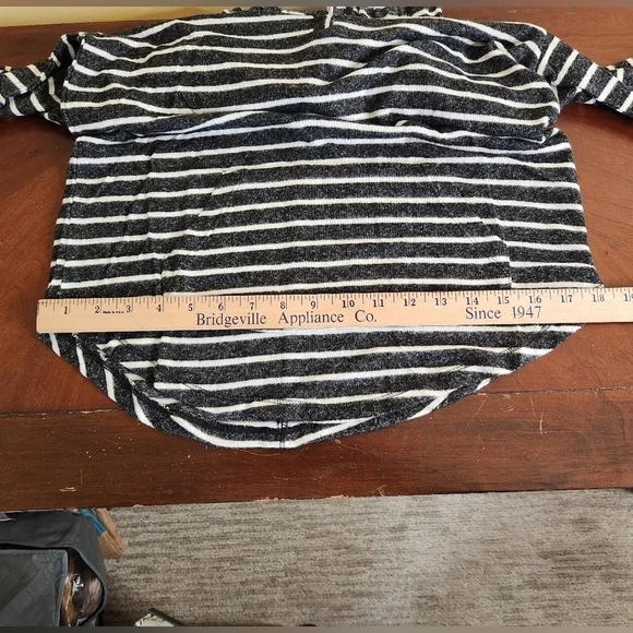 Market & Spruce Charcoal Striped Hoodie XSP - Picture 7 of 10